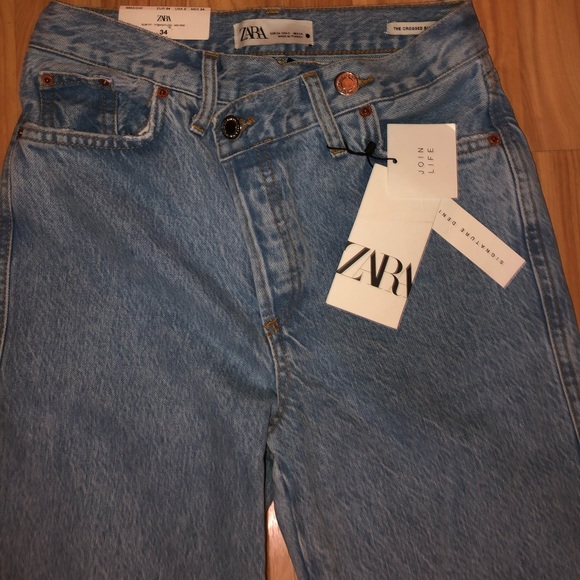 NWT ZARA CRISS CROSS JEAN - Picture 1 of 3